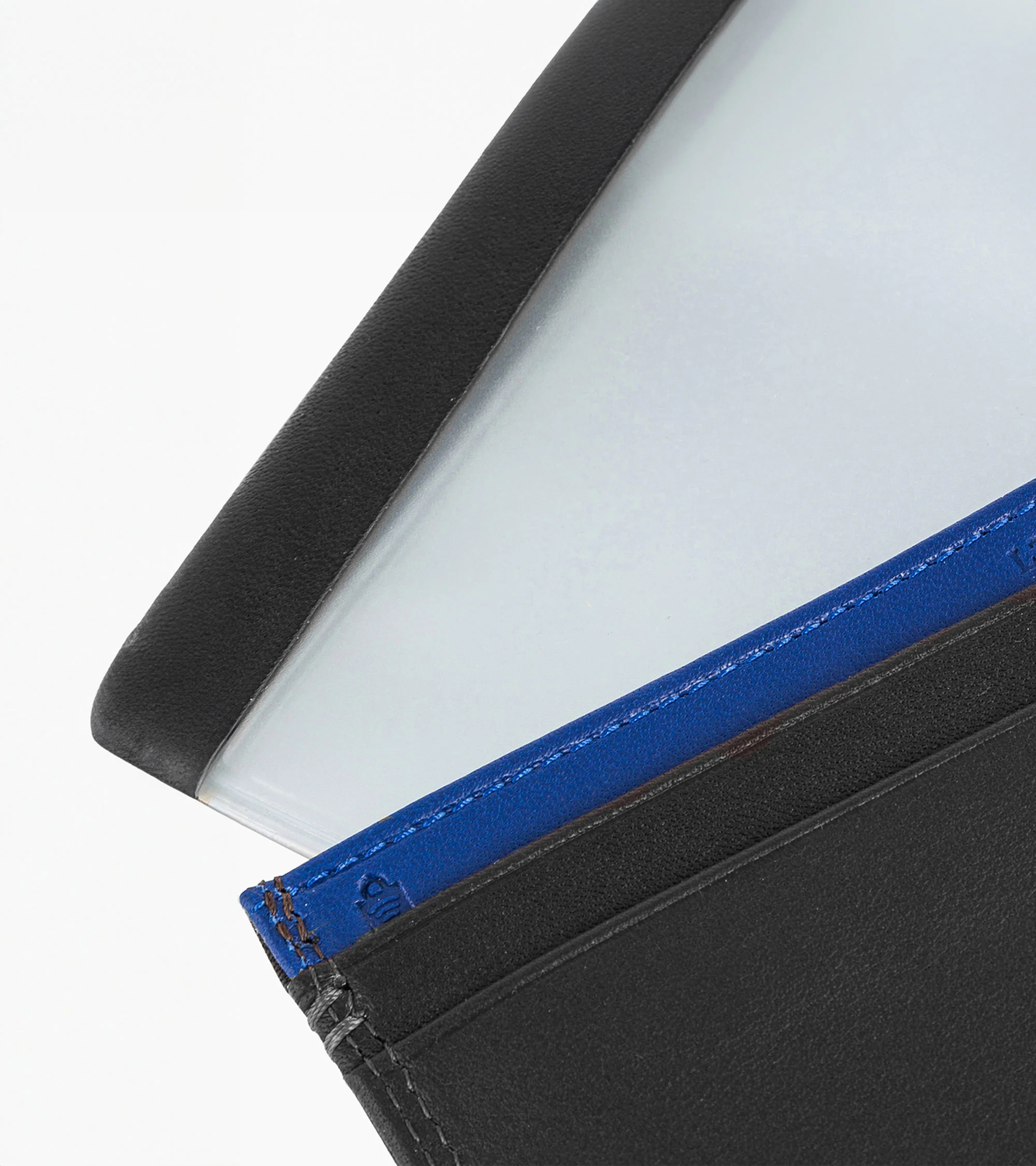 Petit porte papiers de voiture Martin en cuir lisse - Image 3